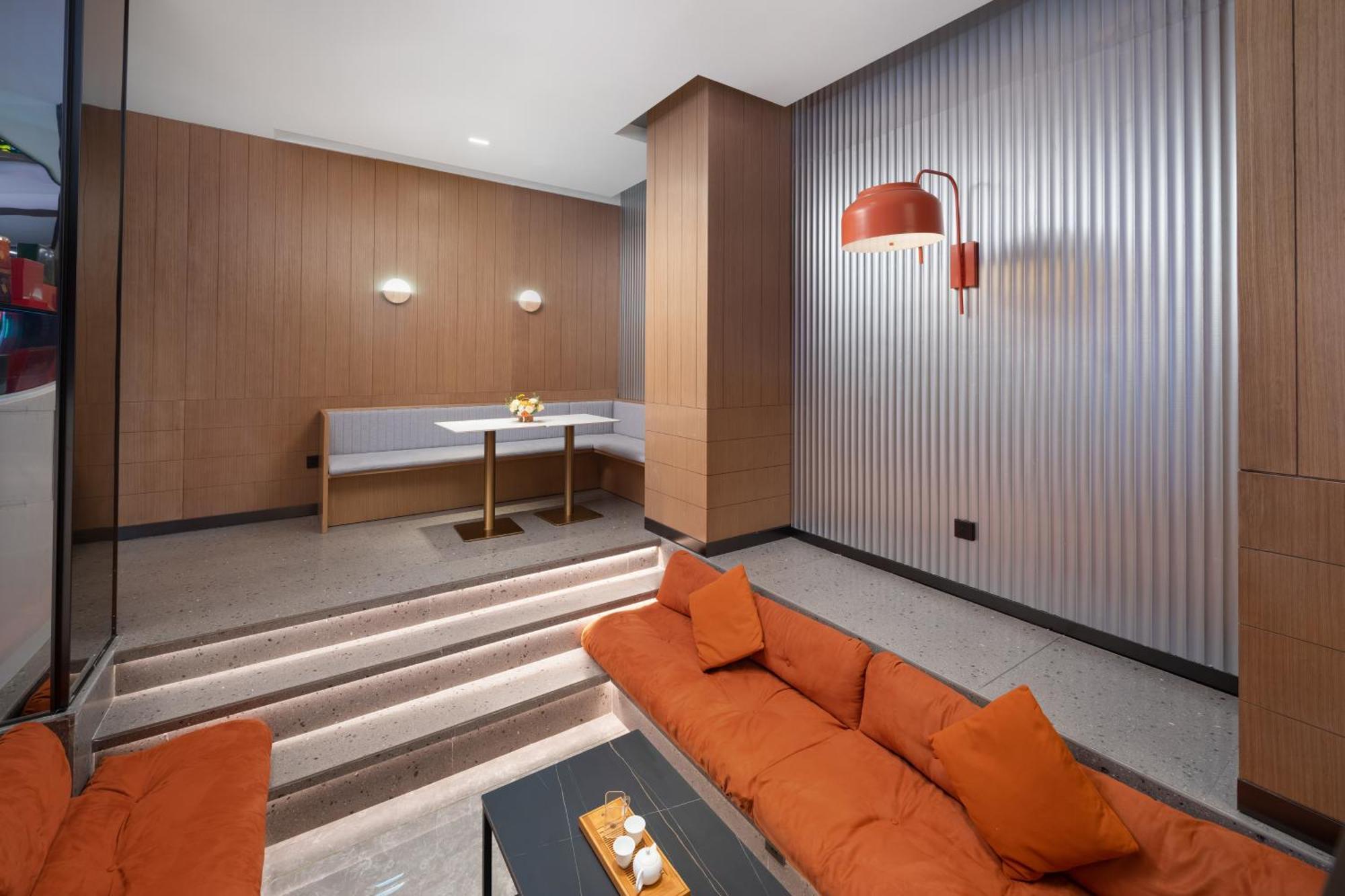גואנגג'ואו From K Huan Kai Hotel Tiyuxi Metro Station מראה חיצוני תמונה